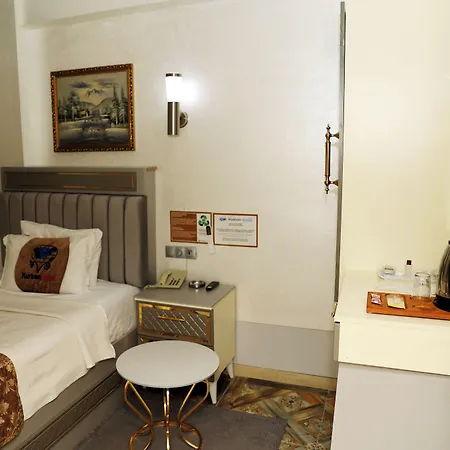 Hotel Kurban 3*